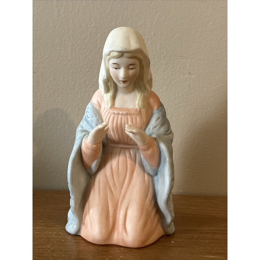 1983 LEFTON Mary Figurine from Nativity Christopher Collection 00350 Porcelain